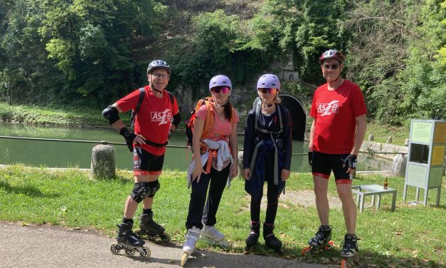 rencontre de deux sportive qui font le tour de France en roller